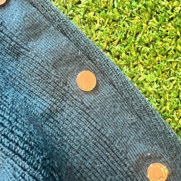 WHBM sweater 🫶🏼 - Picture 3 of 4